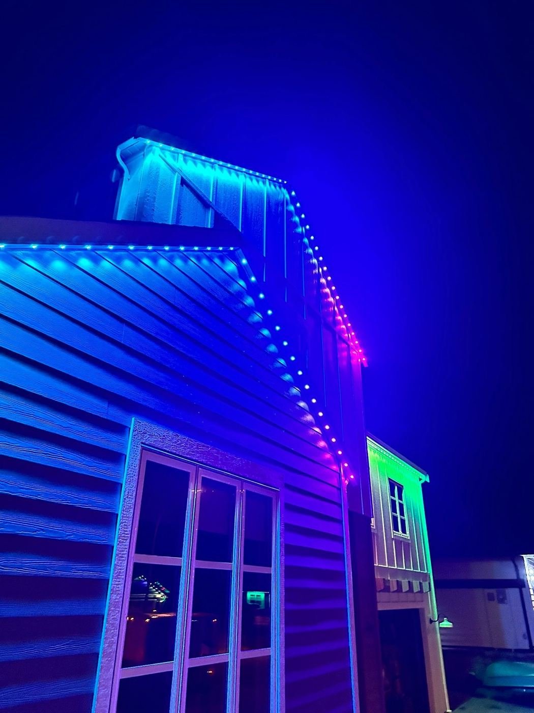 Multi-colour LED close-up roofline